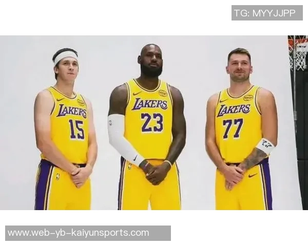 里夫斯分享与东詹并肩作战的感受与三位无私创造者的默契配合